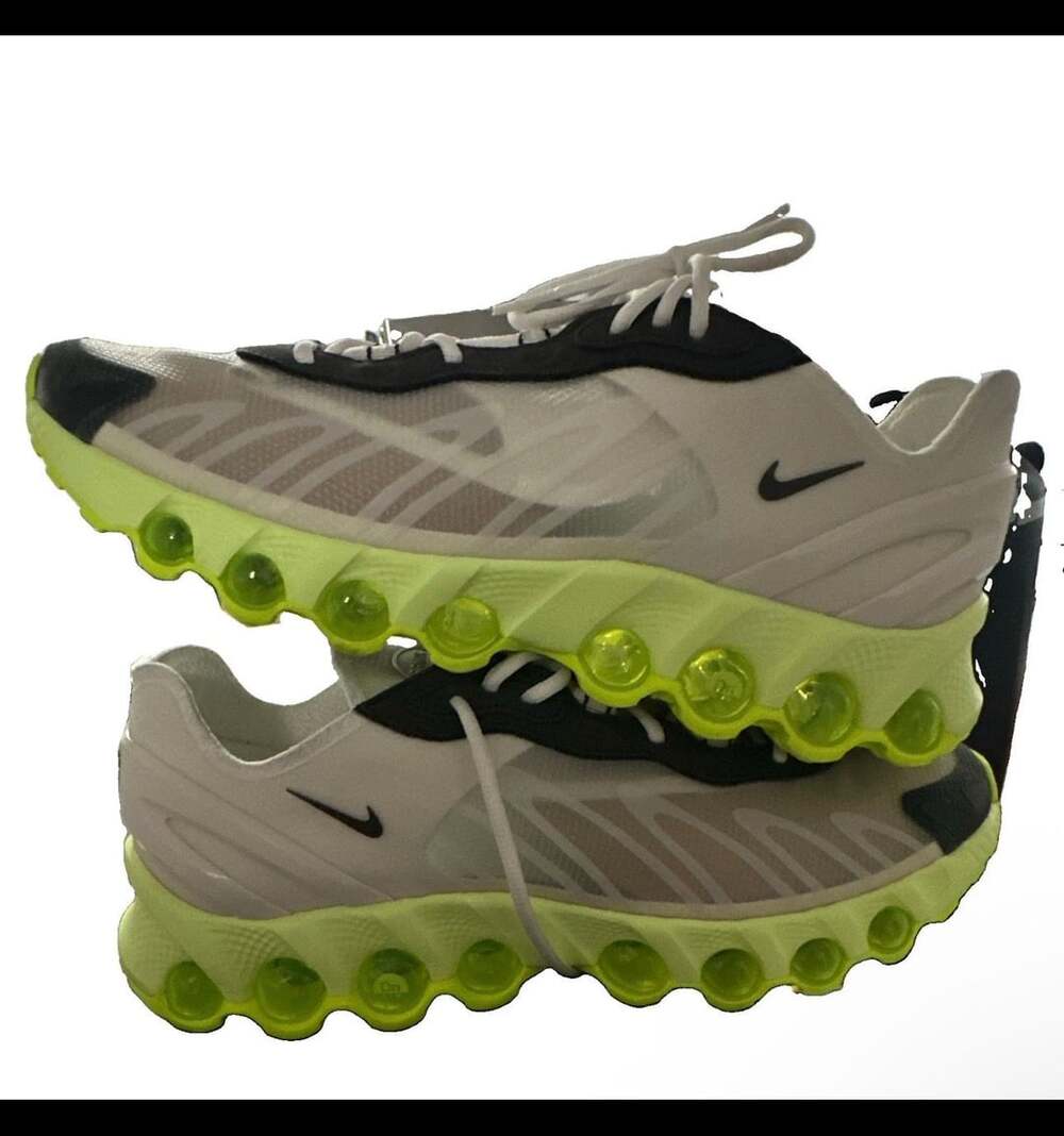 Nike Air Max Dn8 QS Size 13 Dark Hazel Pale Ivory